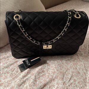 Elegant Black Quilted Chain Bag